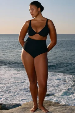 Women Jets et D/DD Cup Underwire Tri