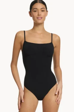 Women Jets et Minimal Tank One Piece