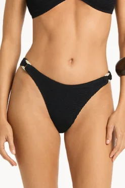Women Bond-eye Recycled Ring Scene Brief